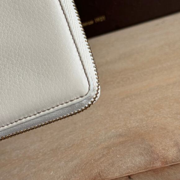 Gucci Pebble Calfskin Soho Zip Around Wallet Camellia White - Picture 10 of 14